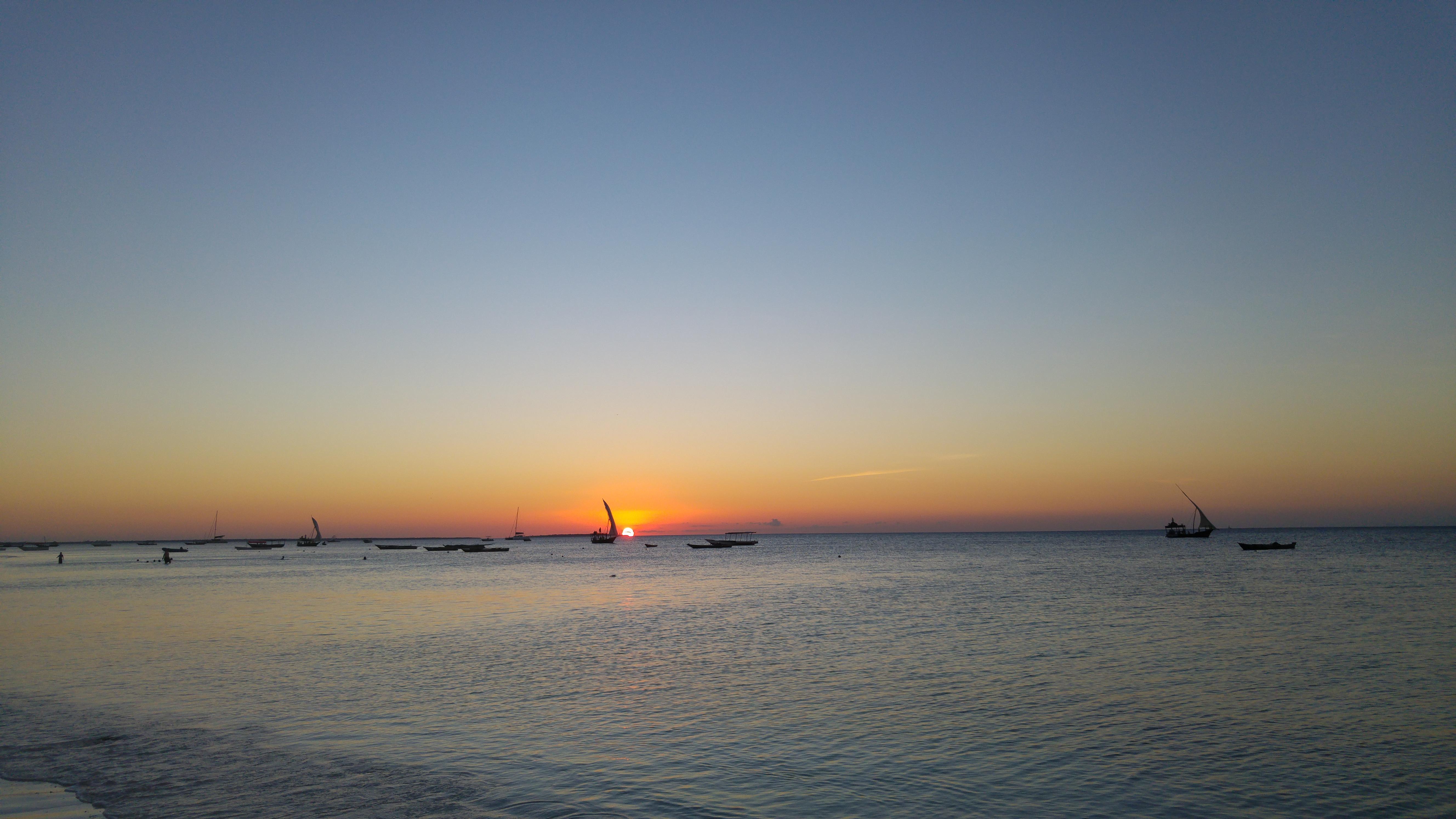 Smiles Beach Hotel นูงวี ภายนอก รูปภาพ